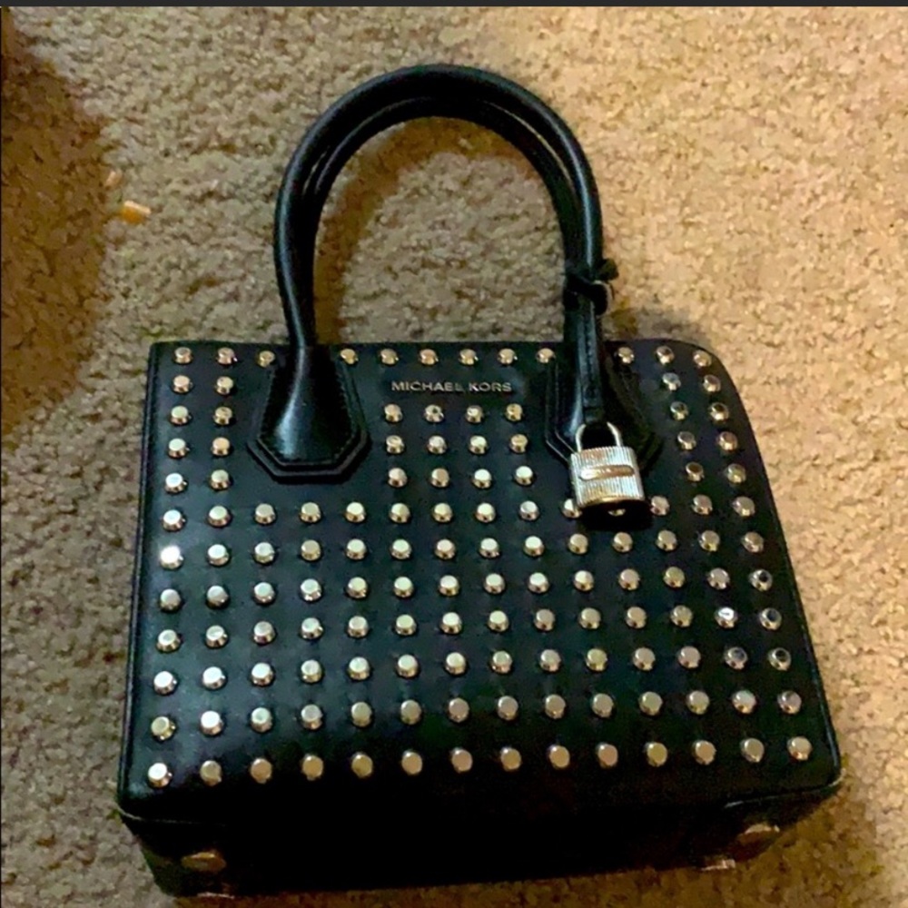 Black stud Micheal Kor Small purse